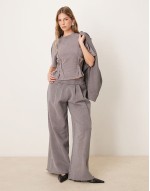 seam detail short sve corset waist t-shirt in washed grey