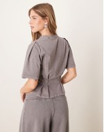 seam detail short sve corset waist t-shirt in washed grey