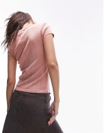 acid wash v neck tee in pink