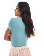 short sve body in teal
