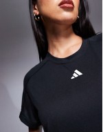Training Train Essentials t-shirt in black