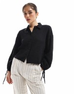 cropped textured shirt