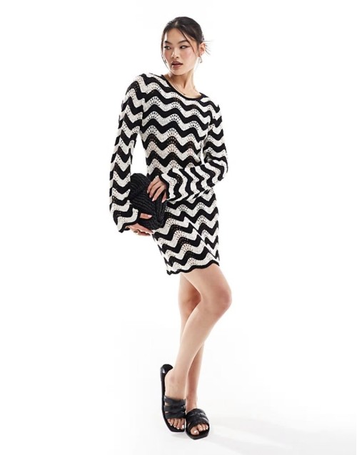 crochet bell sve mini beach dress in cream & black chevron print